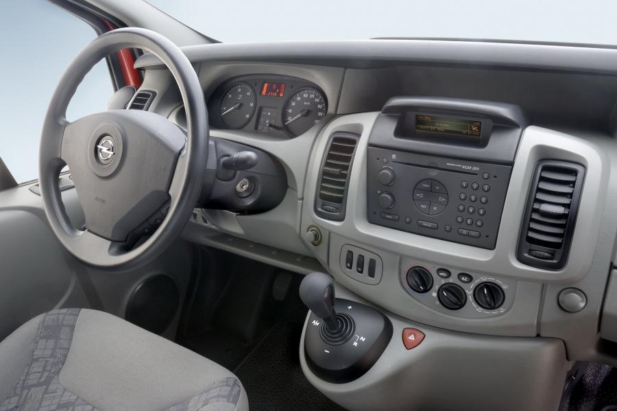  Opel Vivaro Life Tour 2009 года  (фото 32 из 34)